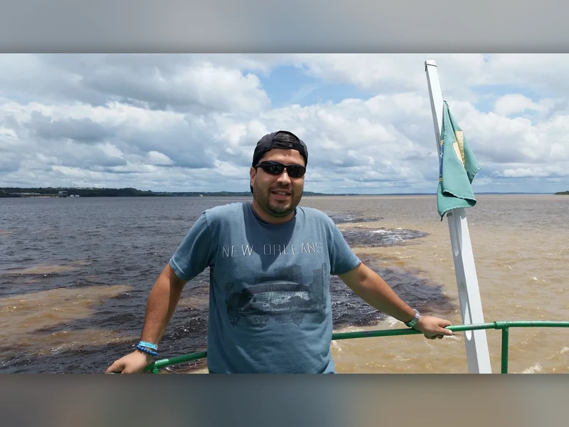 Encontro das Águas dos rios Negro e Solimões, Manaus, Amazonas, Brasil · 2015